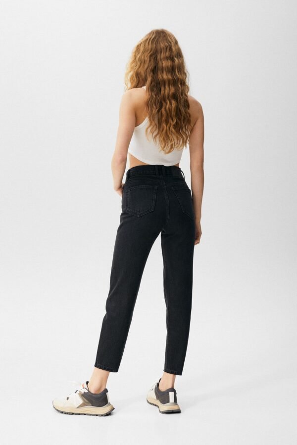 Basic Mom Jeans - Image 4